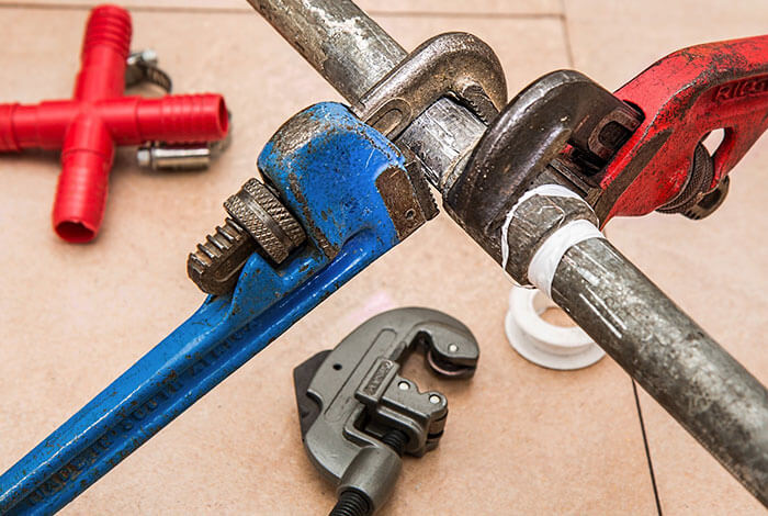 Main Plumbing Services Tools